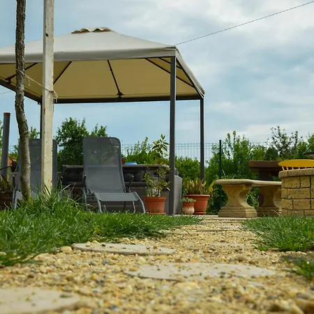 Daire Kepes Vendeghaz Tokaj